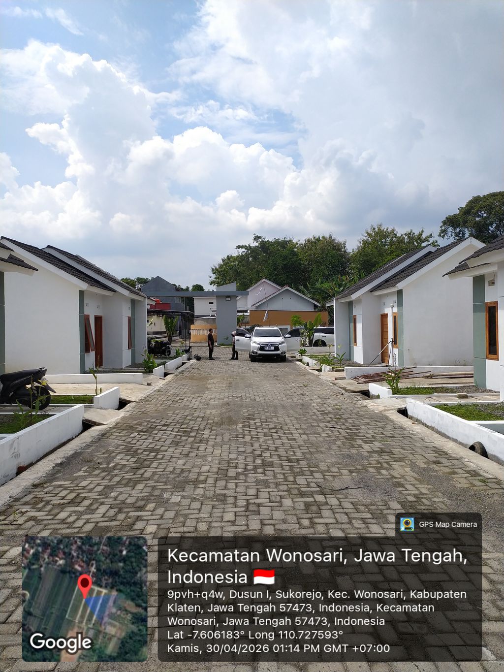 foto posisi tengah perumahan GRIYA ARYALOKA SUKOREJO