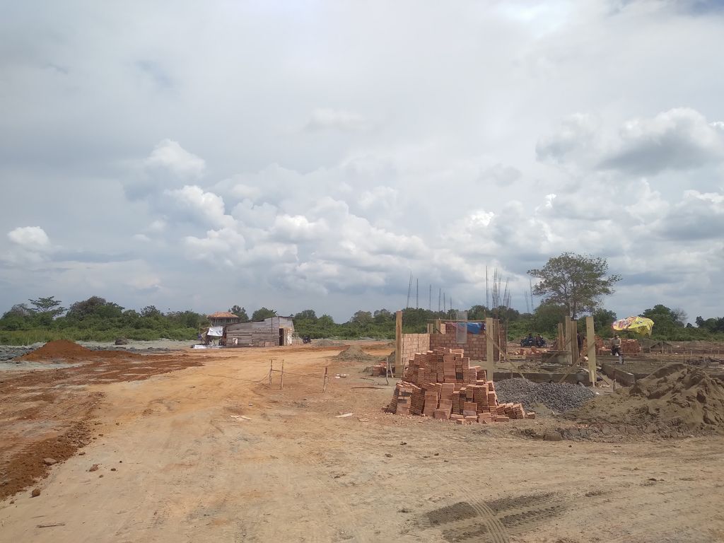 foto posisi tengah perumahan GRIIYA TAMAN KAKTUS CLUSTER B