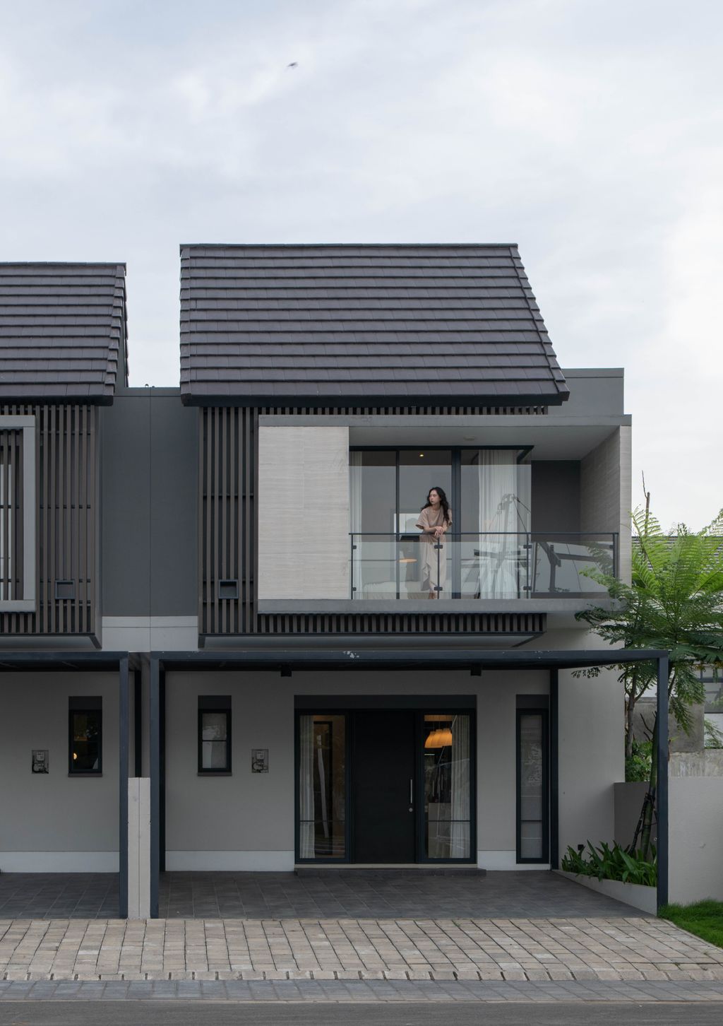foto tampak rumah tipe NAVA DLX BLVD perumahan AMESTA LIVING