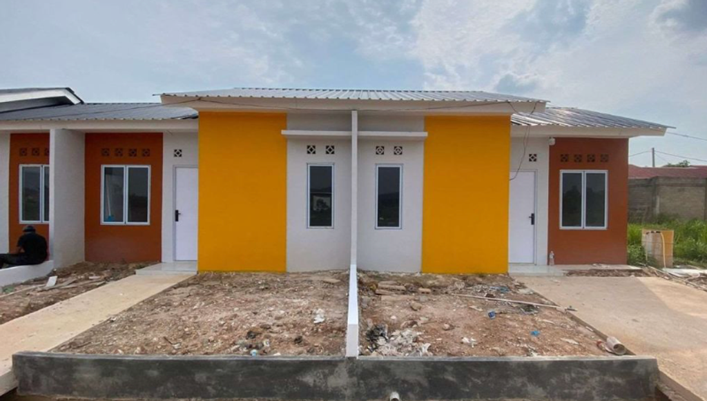 foto tampak rumah tipe 30/84 perumahan Citra Renggali