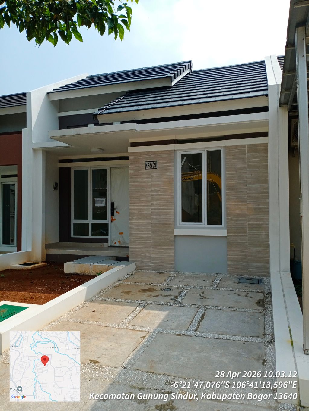 foto tampak rumah tipe NF5-0009 perumahan SERPONG NATURA CITY