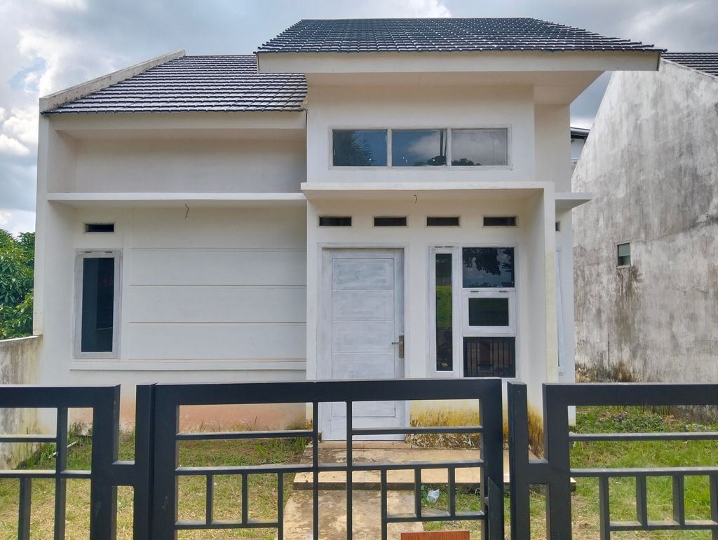 foto tampak rumah tipe 45/127,5 perumahan GRIYA REVARI INDAH