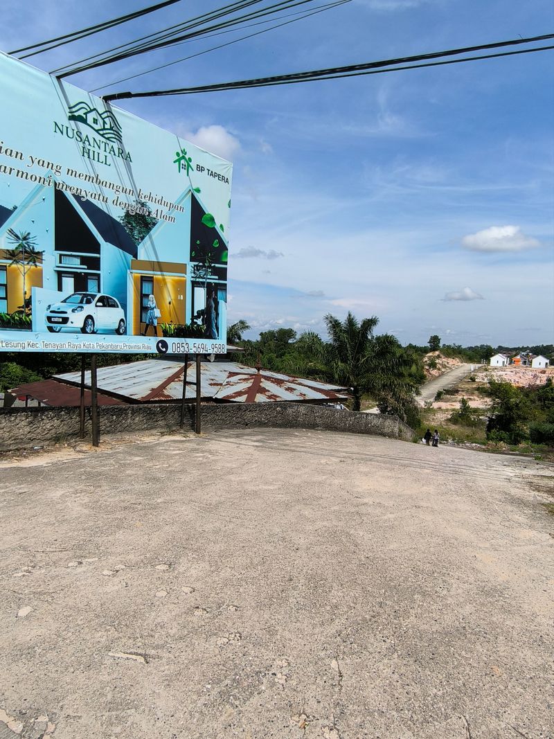 foto gerbang perumahan NUSANTARA HILL