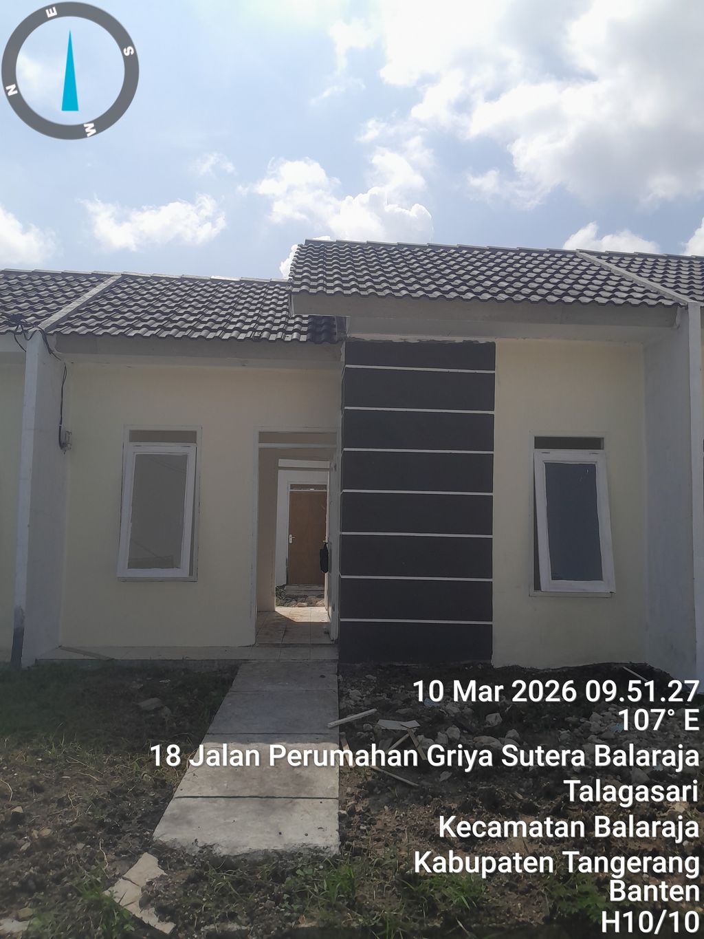 foto tampak rumah tipe 27/60 kom perumahan Griya Sutera Balaraja Tahap 3 New