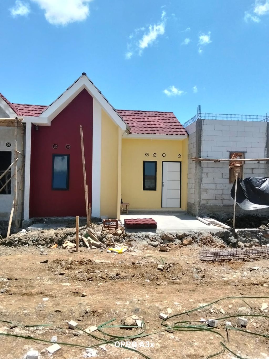 foto tampak rumah tipe subsidi blok C no. 38 perumahan MAHKOTA SULTAN BISMA