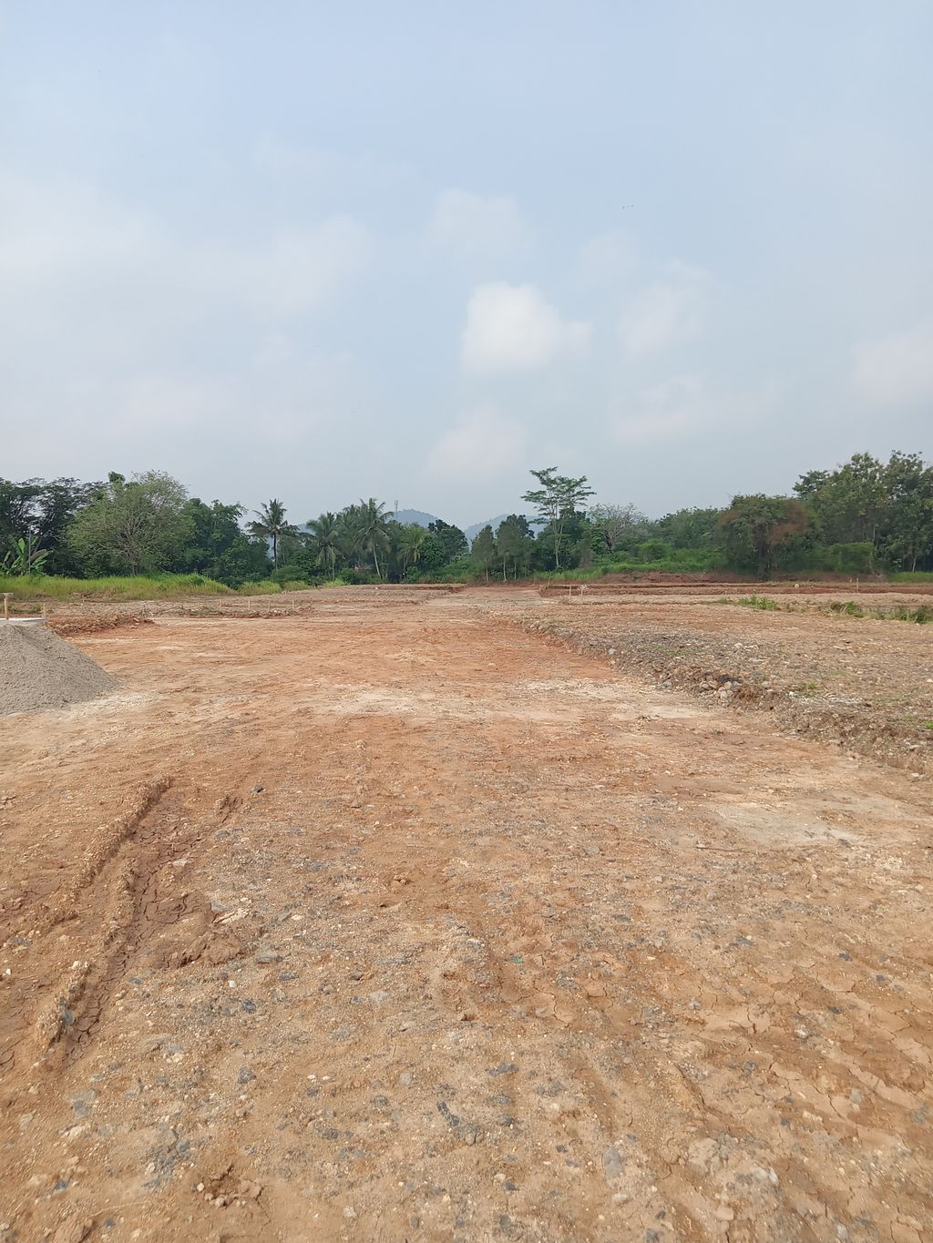 foto gerbang perumahan Alana Nirwana Residence