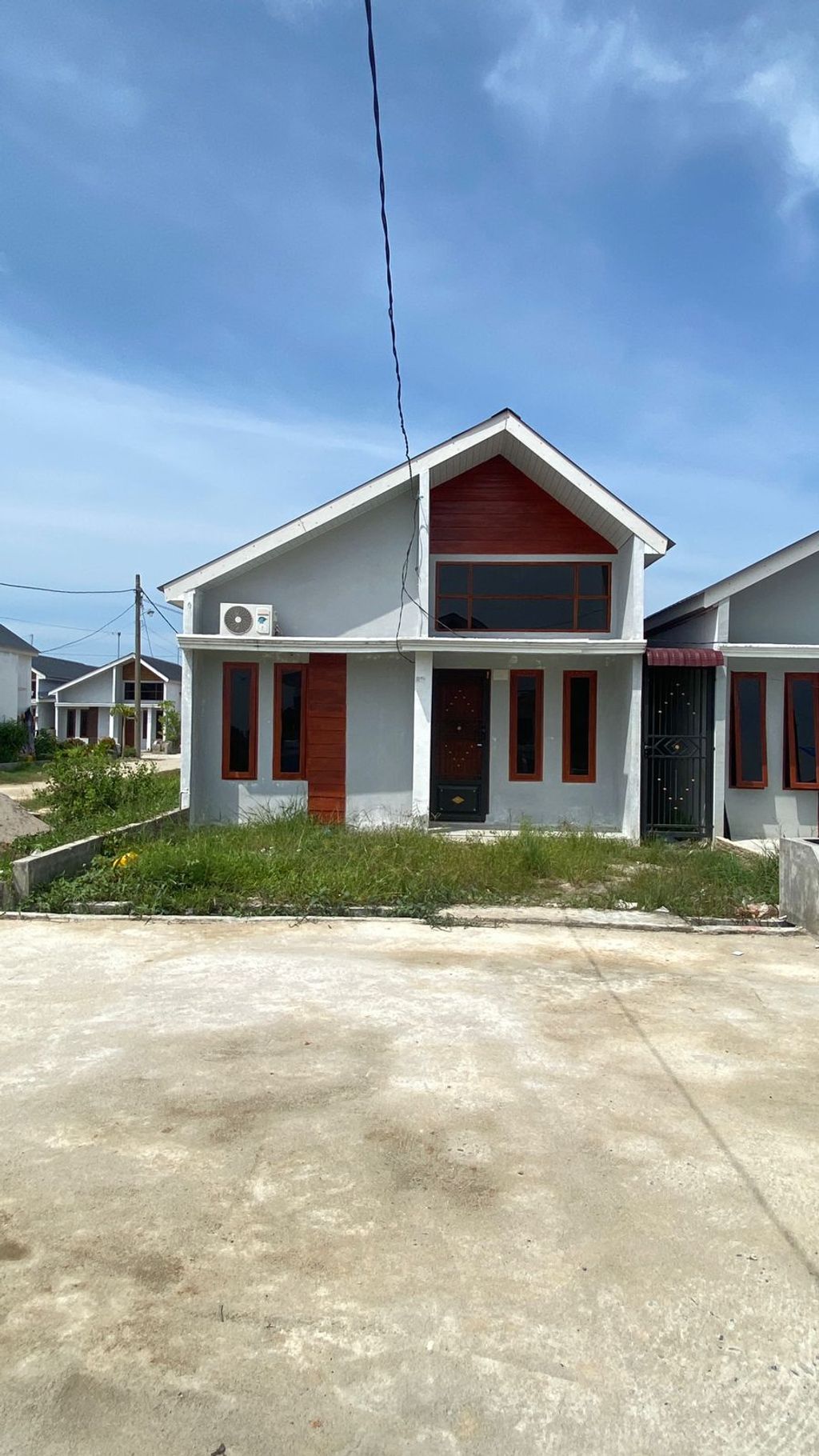 foto tampak rumah tipe 36 perumahan Greatland Batu Bara Tahap II