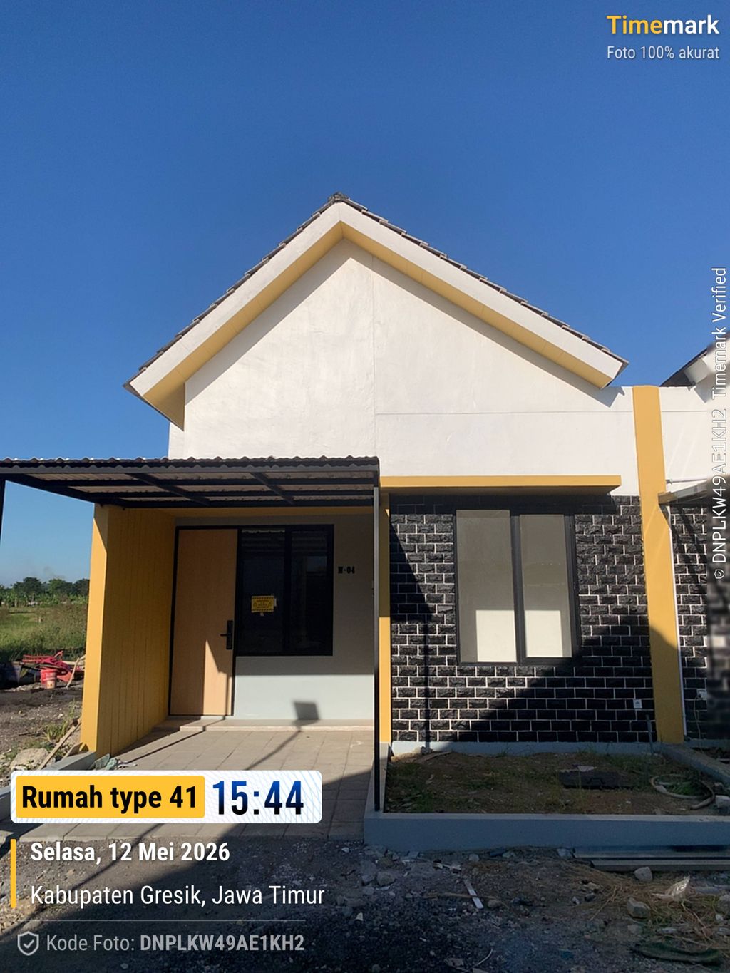 foto tampak rumah tipe SEOUL 41/60 perumahan GRESIK MODERN RESIDENCE