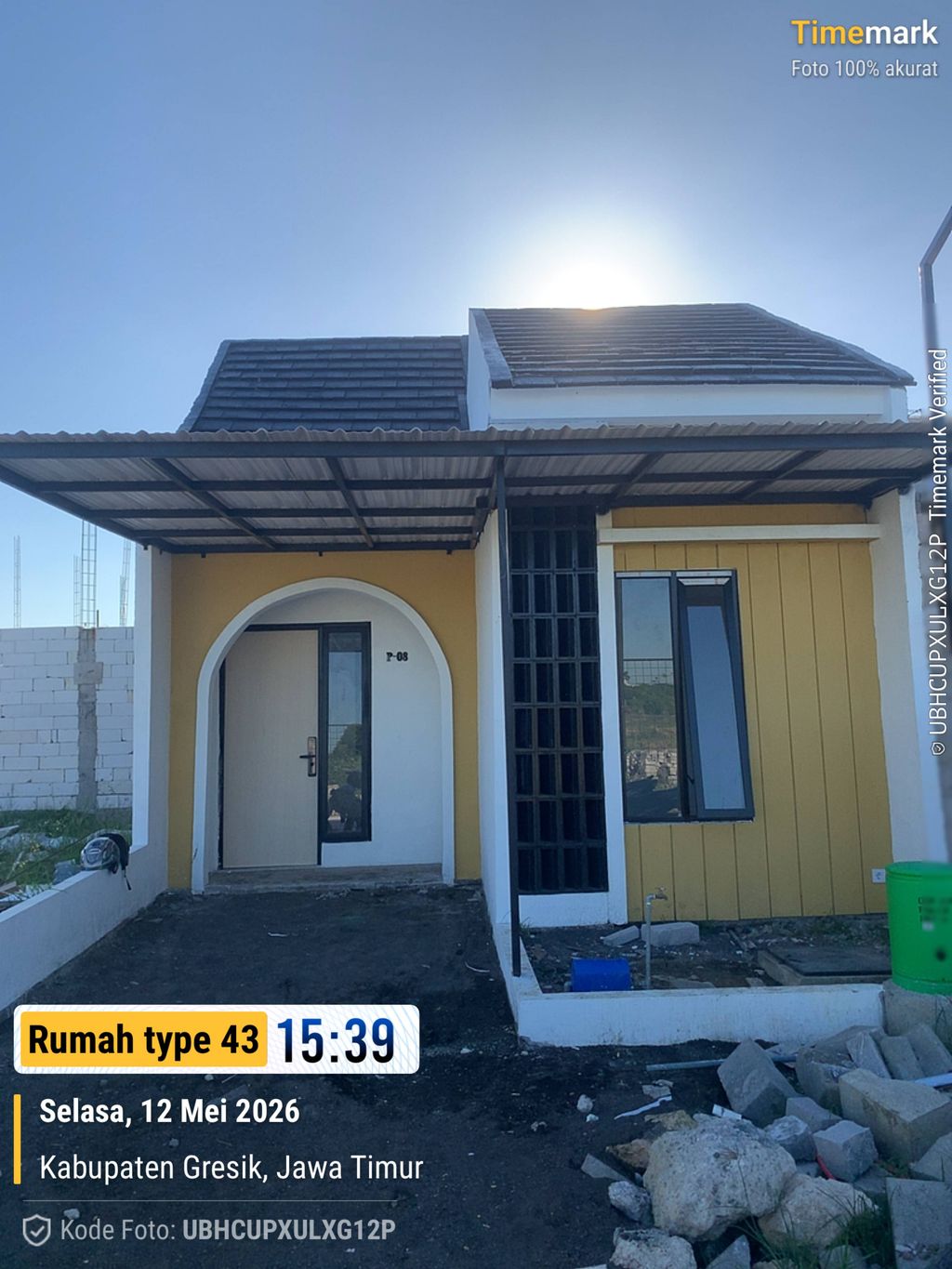 foto tampak rumah tipe JEJU 43/61 perumahan GRESIK MODERN RESIDENCE