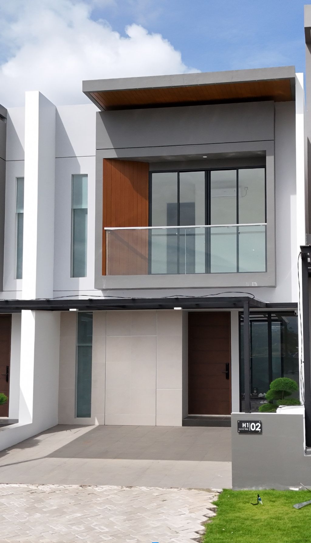 foto tampak rumah tipe HAZEL (H10/055) perumahan PERUMAHAN CITRALAND TALLASA CITY