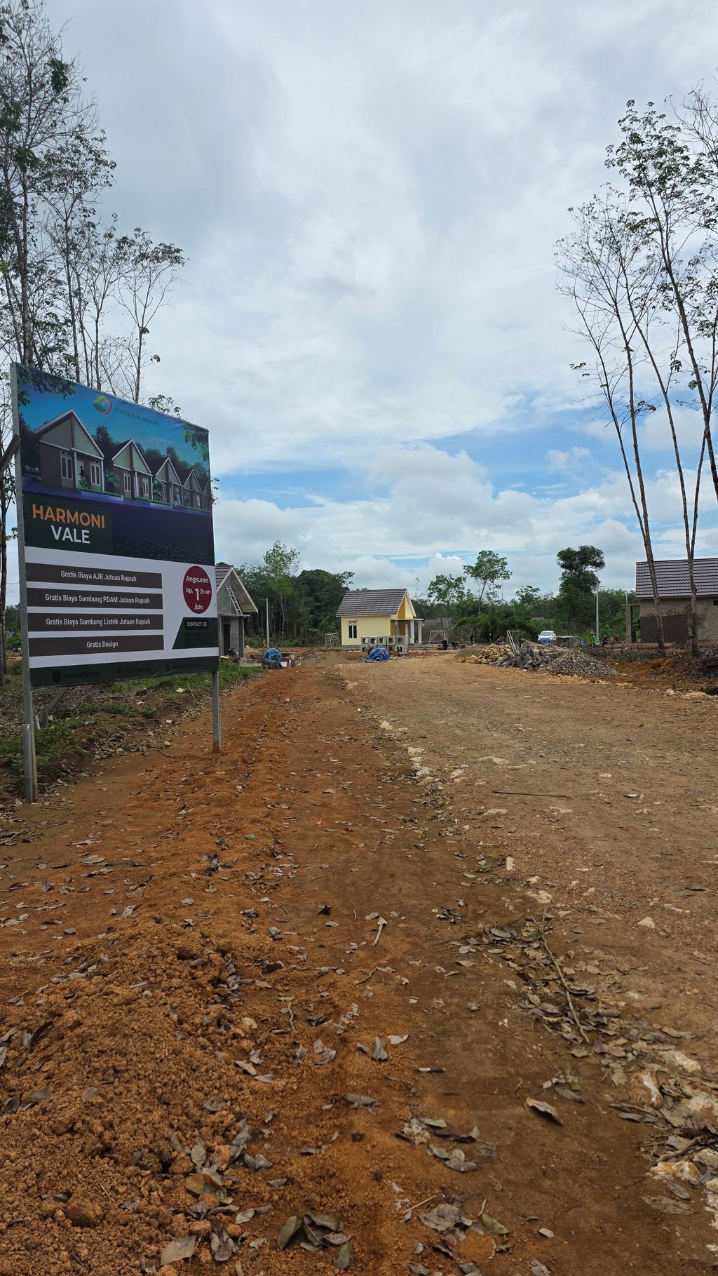 foto gerbang perumahan HARMONI VALE