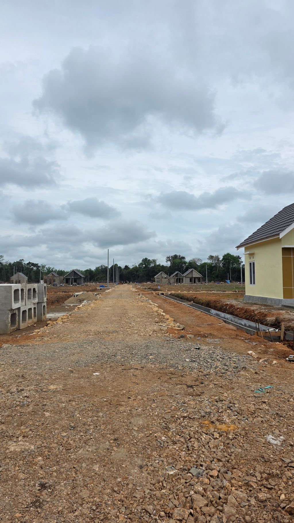 foto posisi tengah perumahan HARMONI VALE