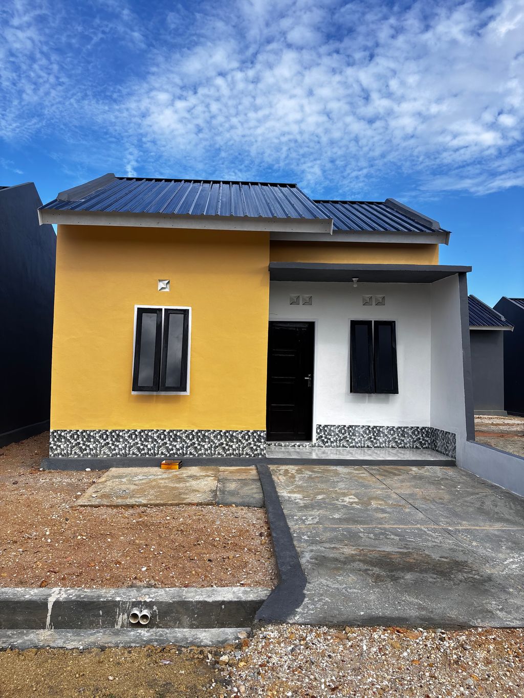 foto contoh rumah perumahan NUR EMPAT TAHAP 7