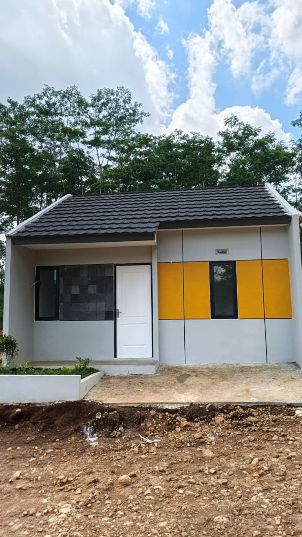 foto tampak rumah tipe 32/60 perumahan PESONA MERBABU 7 - TAHAP 2