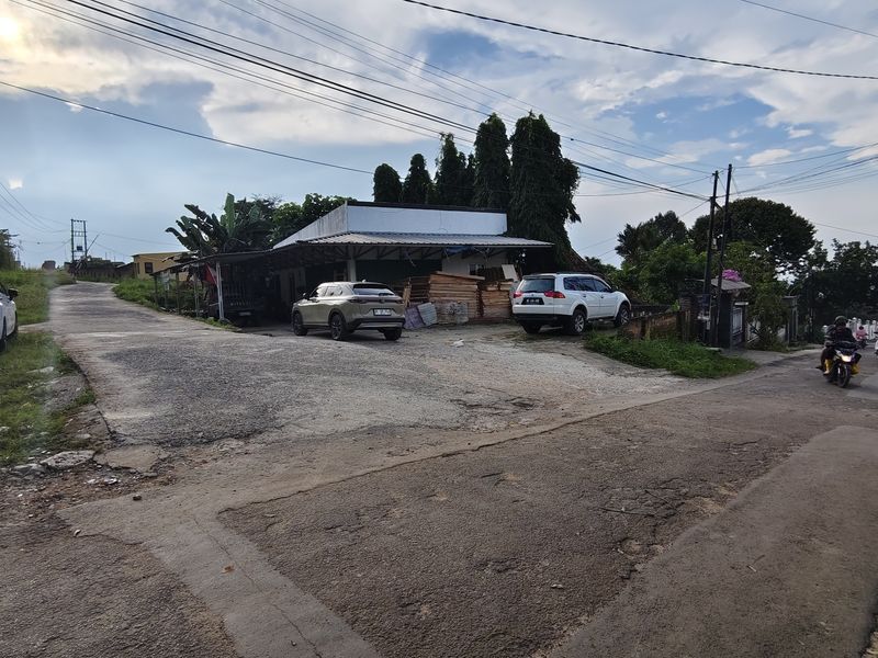 foto gerbang perumahan SAKURA LAND