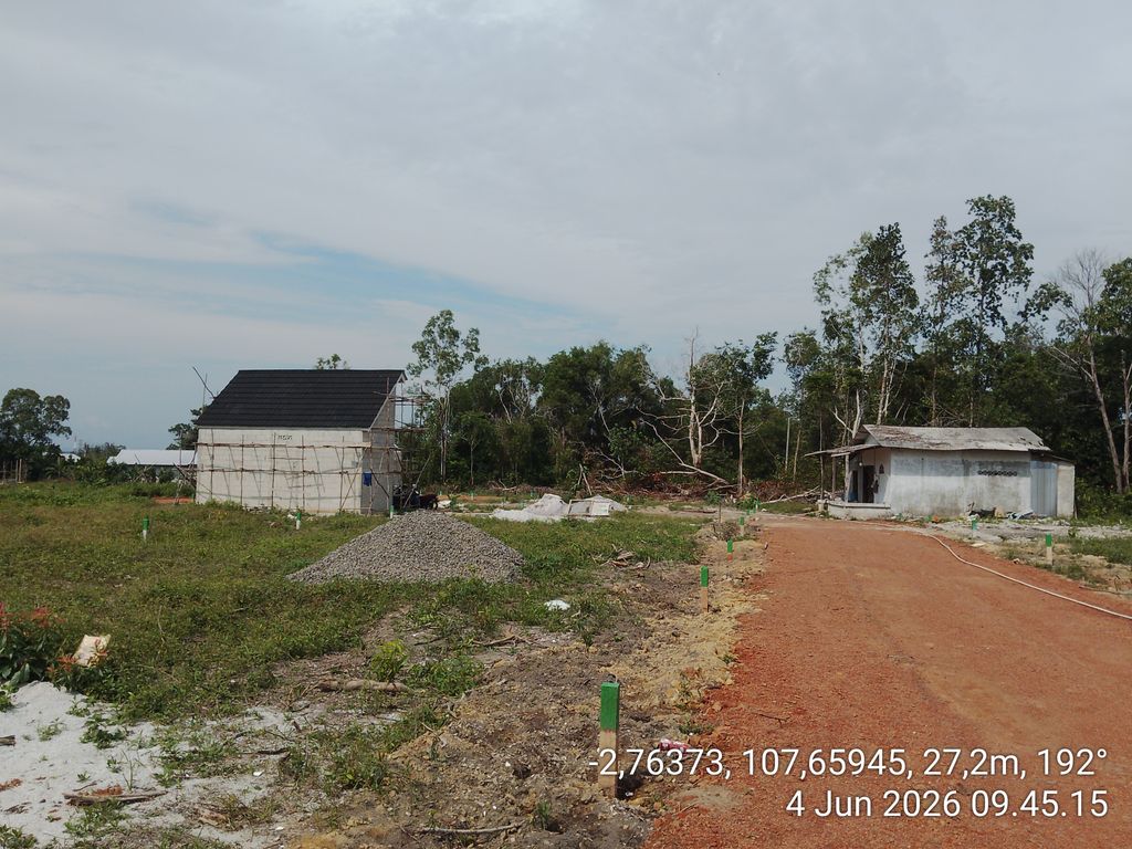foto gerbang perumahan Perumahan Keluarga Residence