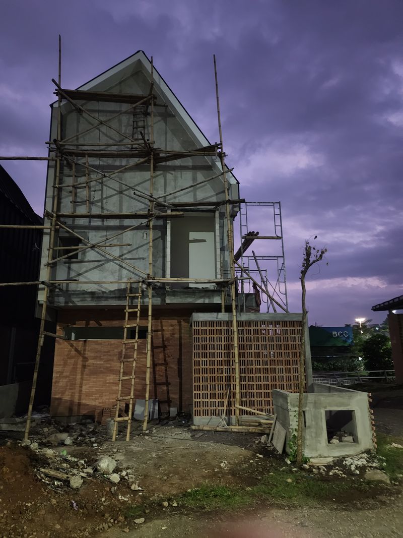 foto contoh rumah perumahan BERNADY LAND SLAWU