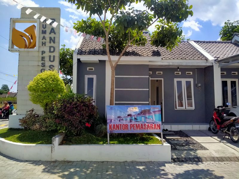 foto contoh rumah perumahan PESONA RANDUSARI