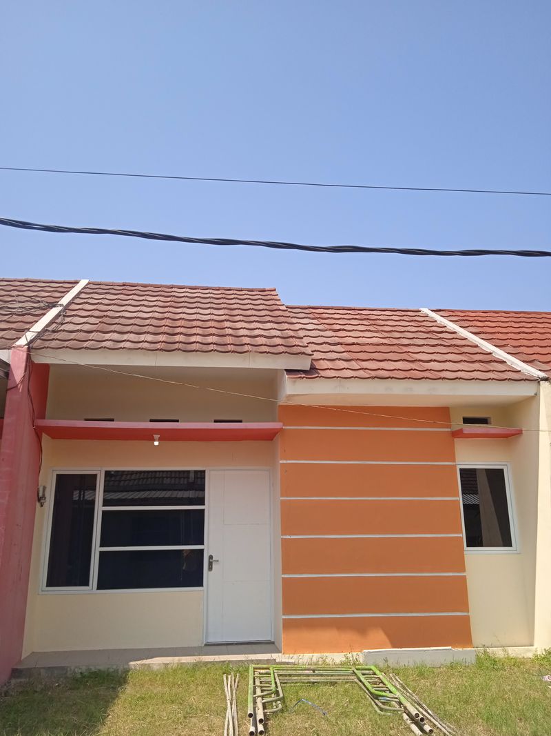 foto contoh rumah perumahan Grand Emerald