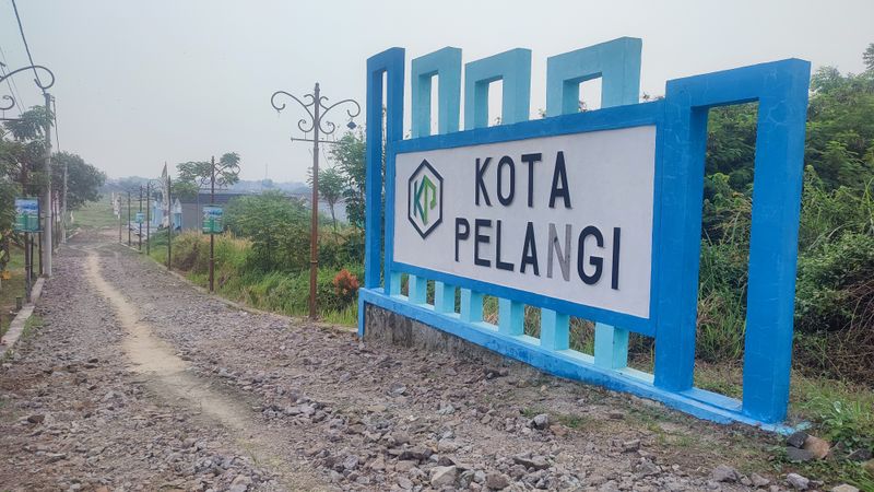 foto gerbang perumahan PERUMAHAN KOTA PELANGI