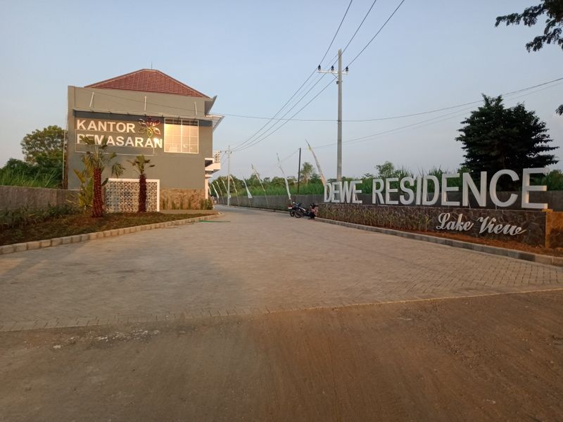 foto gerbang perumahan DEWE RESIDENCE LAKE VIEW