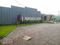 foto gerbang perumahan LAVANAA LAND
