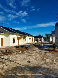 foto gerbang perumahan Dimensi Permata
