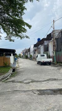 foto posisi tengah perumahan VILLA PERMATA INDAH III ( TAHAP 3 )