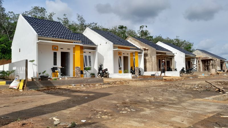 foto posisi tengah perumahan PERDANA REGENCY