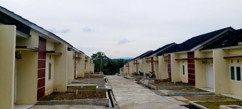 foto posisi tengah perumahan ESHAL GARDEN