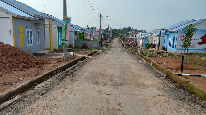 foto posisi tengah perumahan PURI MARGA MULYA
