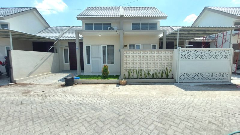 foto posisi tengah perumahan NATURA RESIDENCE